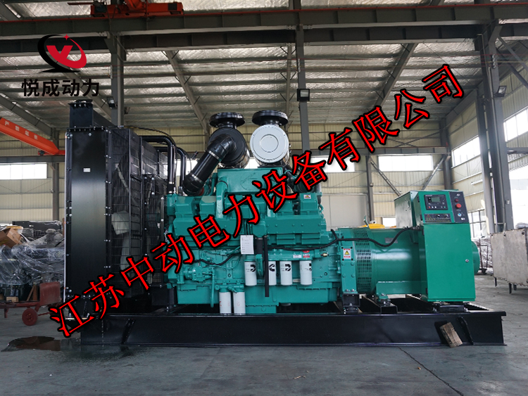 KTA38-G2B重慶康明斯動力配套700KW柴油發(fā)電機組